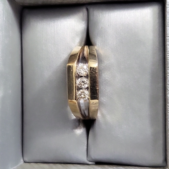 Other - 🙌📢Mens Diamond Wedding band